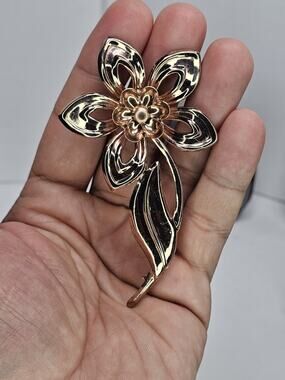 Vintage Sterling Silver - Rose Gold Plated Flower Brooch / Pin [Tarnish Spots]